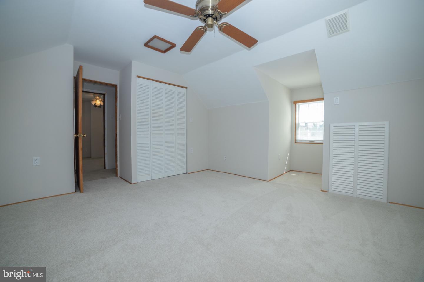 2213 Pershing Ave Property Photo 18