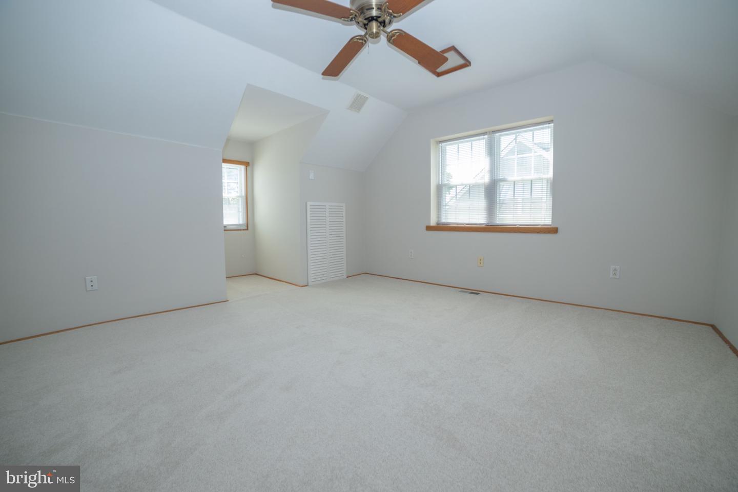 2213 Pershing Ave Property Photo 19