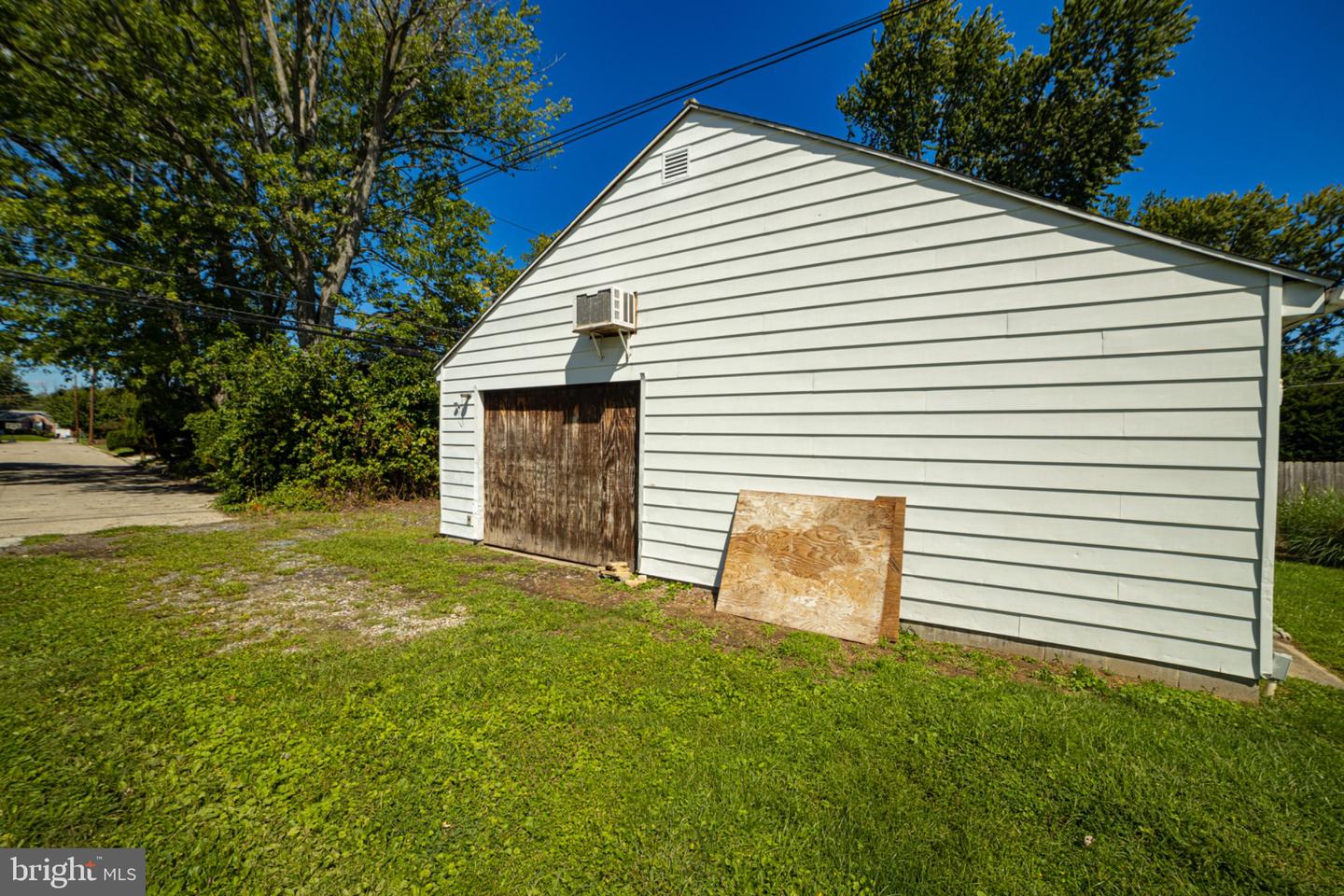 2213 Pershing Ave Property Photo 25