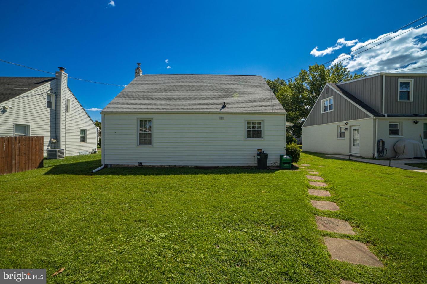 2213 Pershing Ave Property Photo 26