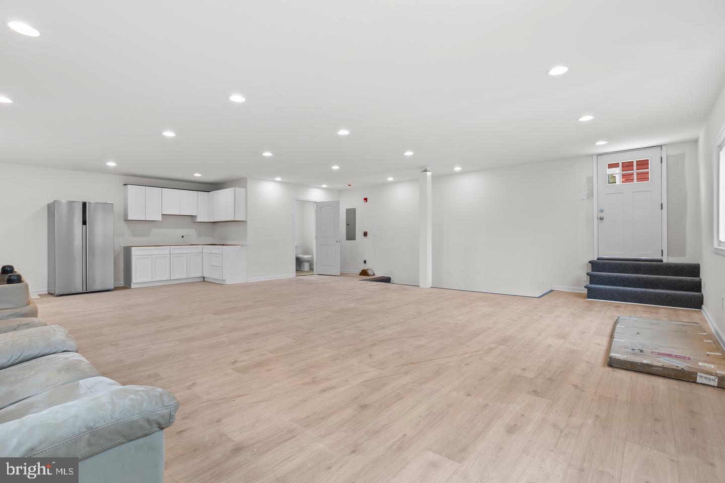 819 11th Ave #e Property Photo 3