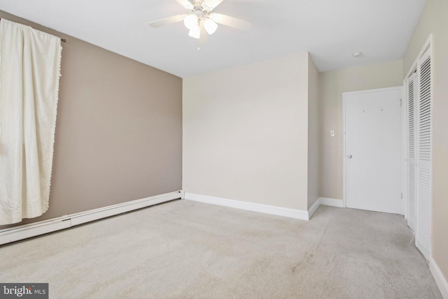 705 Hedgerow Dr Property Photo 19