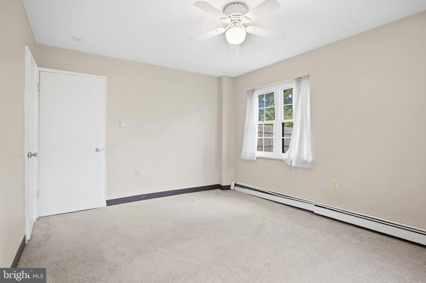 705 Hedgerow Dr Property Photo 20