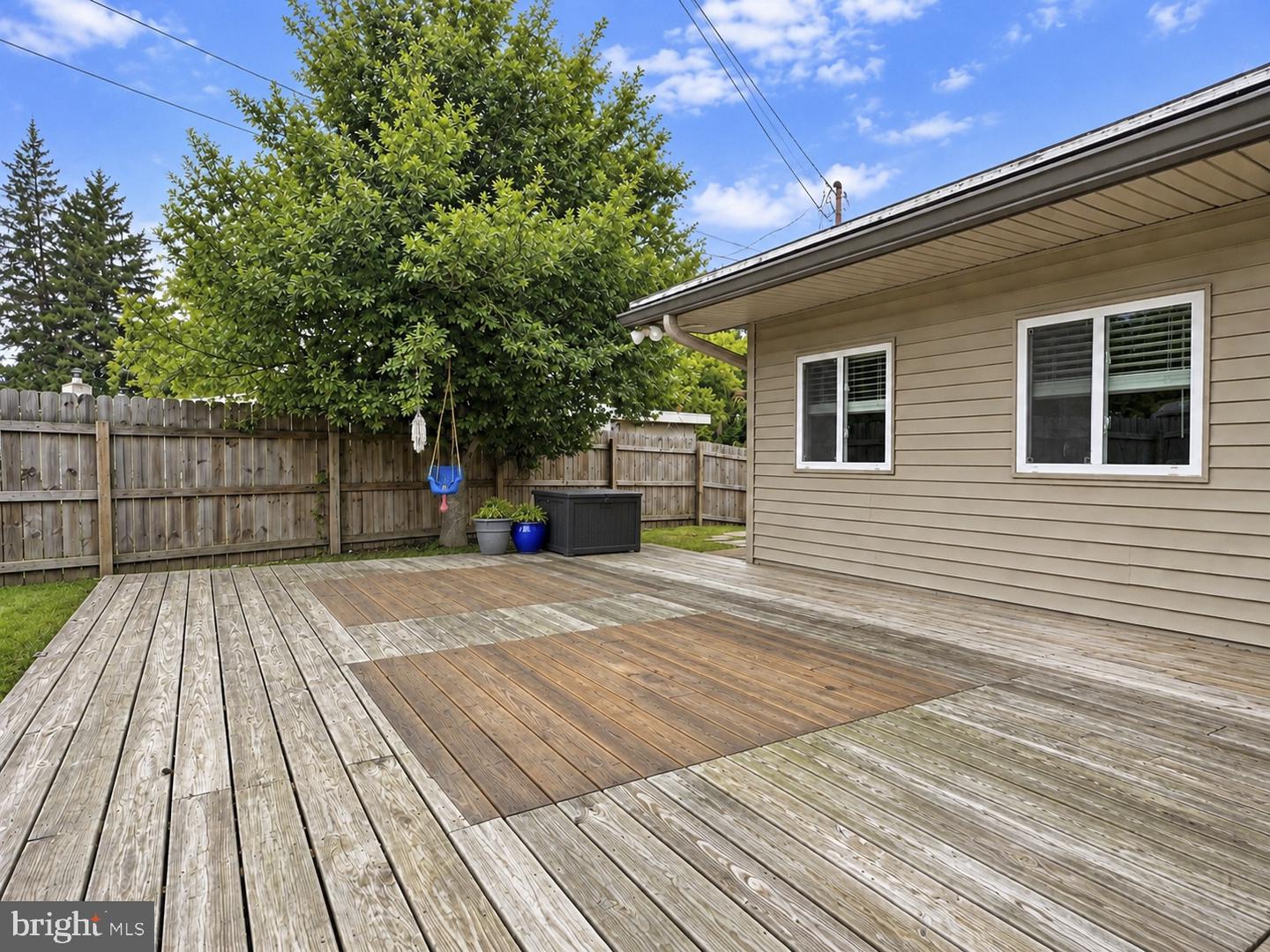 705 Hedgerow Dr Property Photo 27