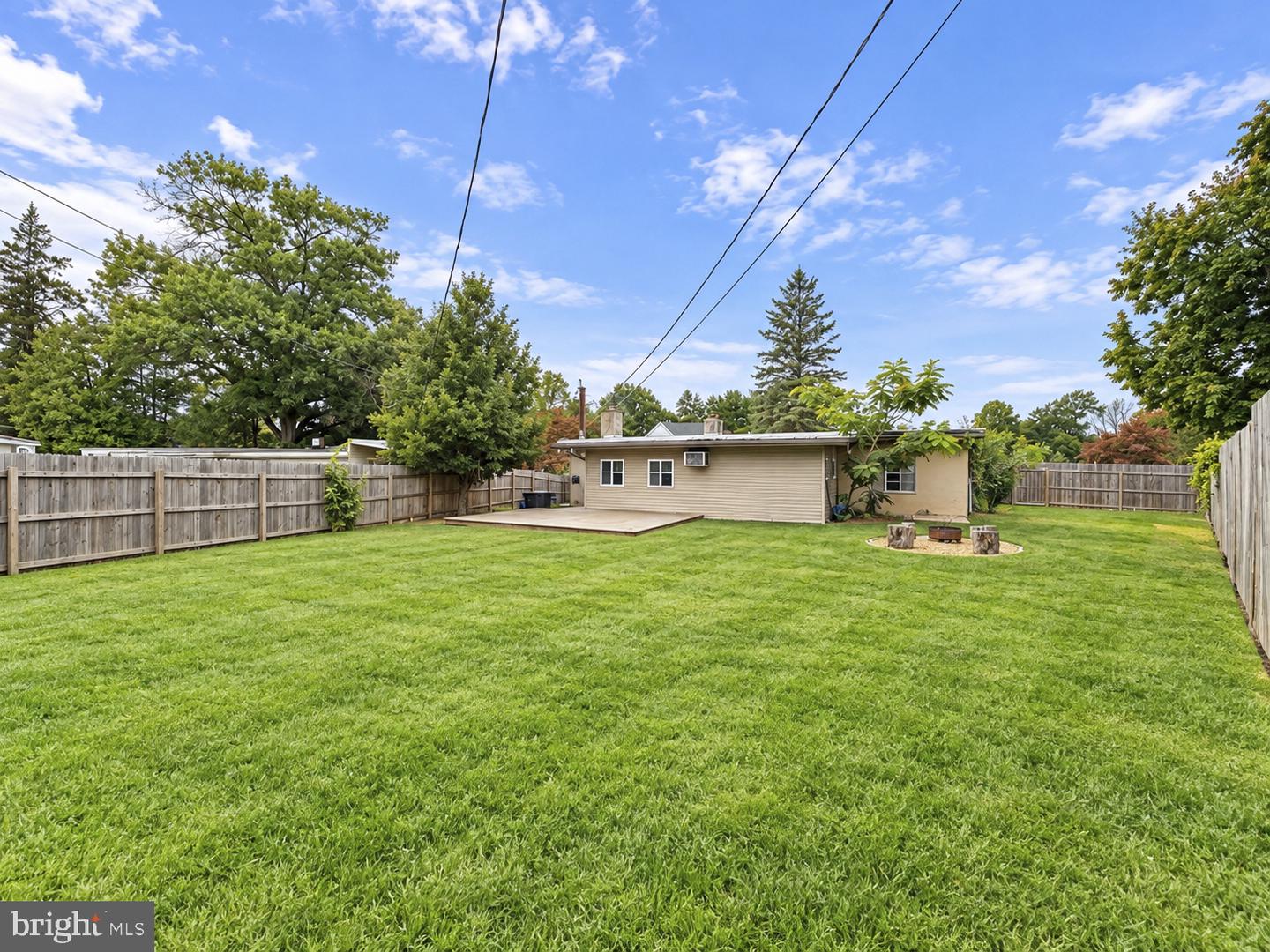 705 Hedgerow Dr Property Photo 30