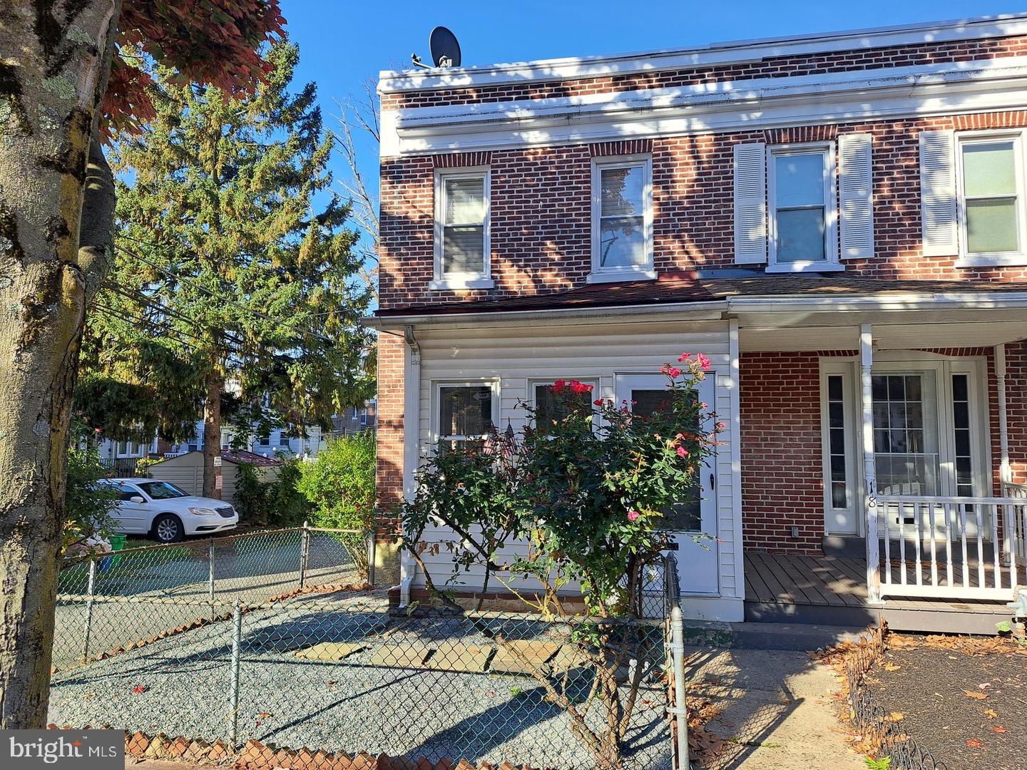 20 MANCHESTER AVE Property Photo 1