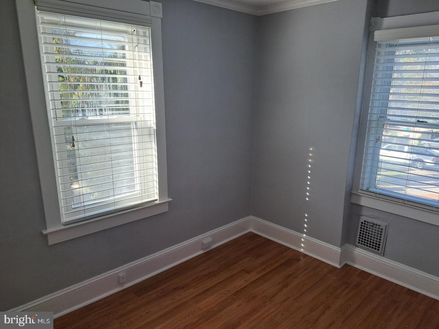 20 Manchester Ave Property Photo 5