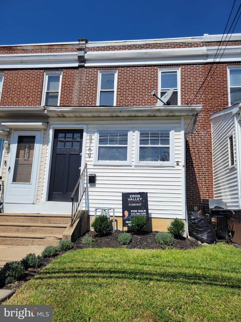 6769 Perry Ave Property Photo 1