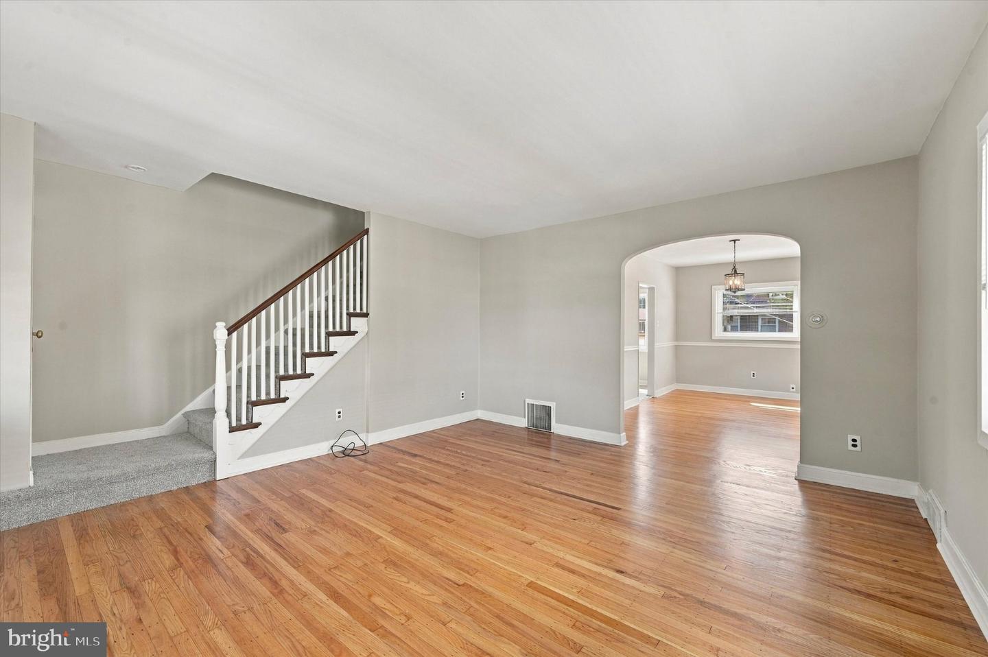 1030 Agnew Dr Property Photo 2