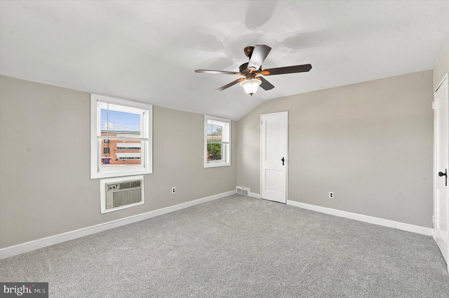 1030 Agnew Dr Property Photo 19