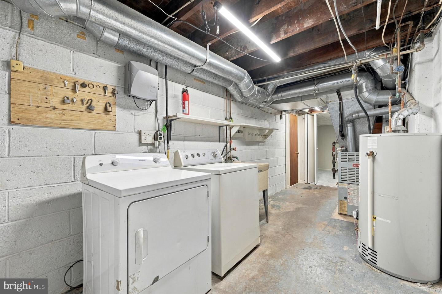 1030 Agnew Dr Property Photo 23