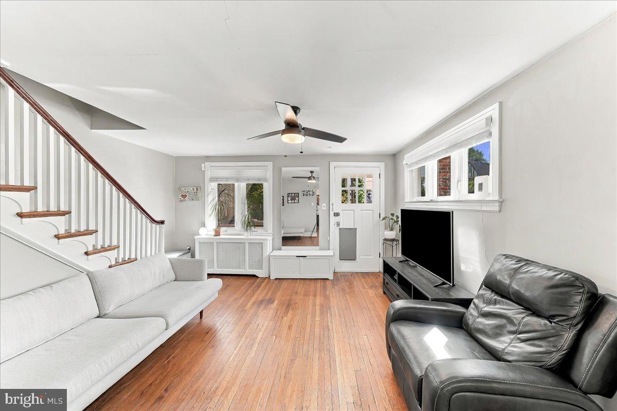 2637 Eldon Ave Property Photo 3