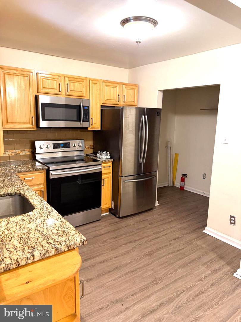 15 Walnut St Property Photo 5