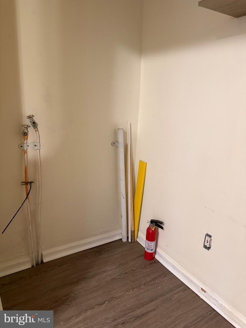 15 Walnut St Property Photo 7