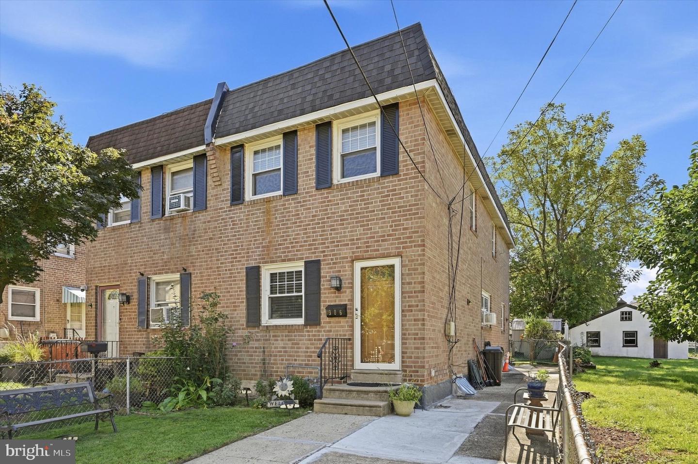 306 Collingdale Ave Property Photo 1