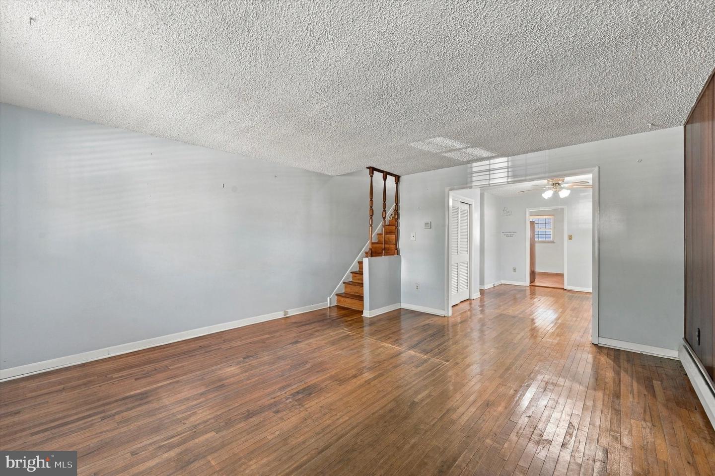 306 Collingdale Ave Property Photo 4