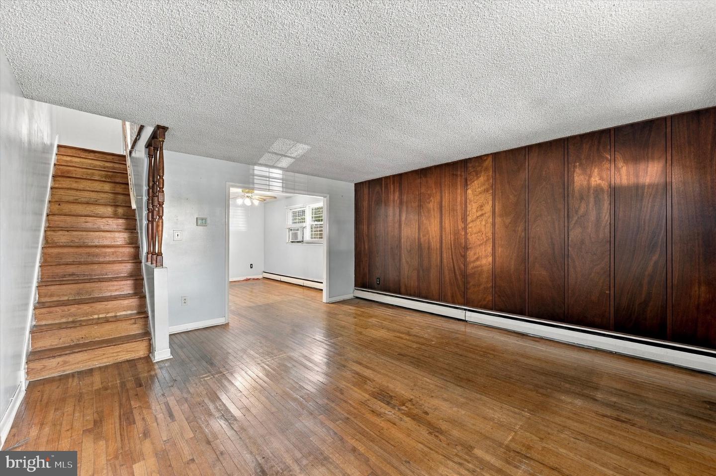 306 Collingdale Ave Property Photo 5