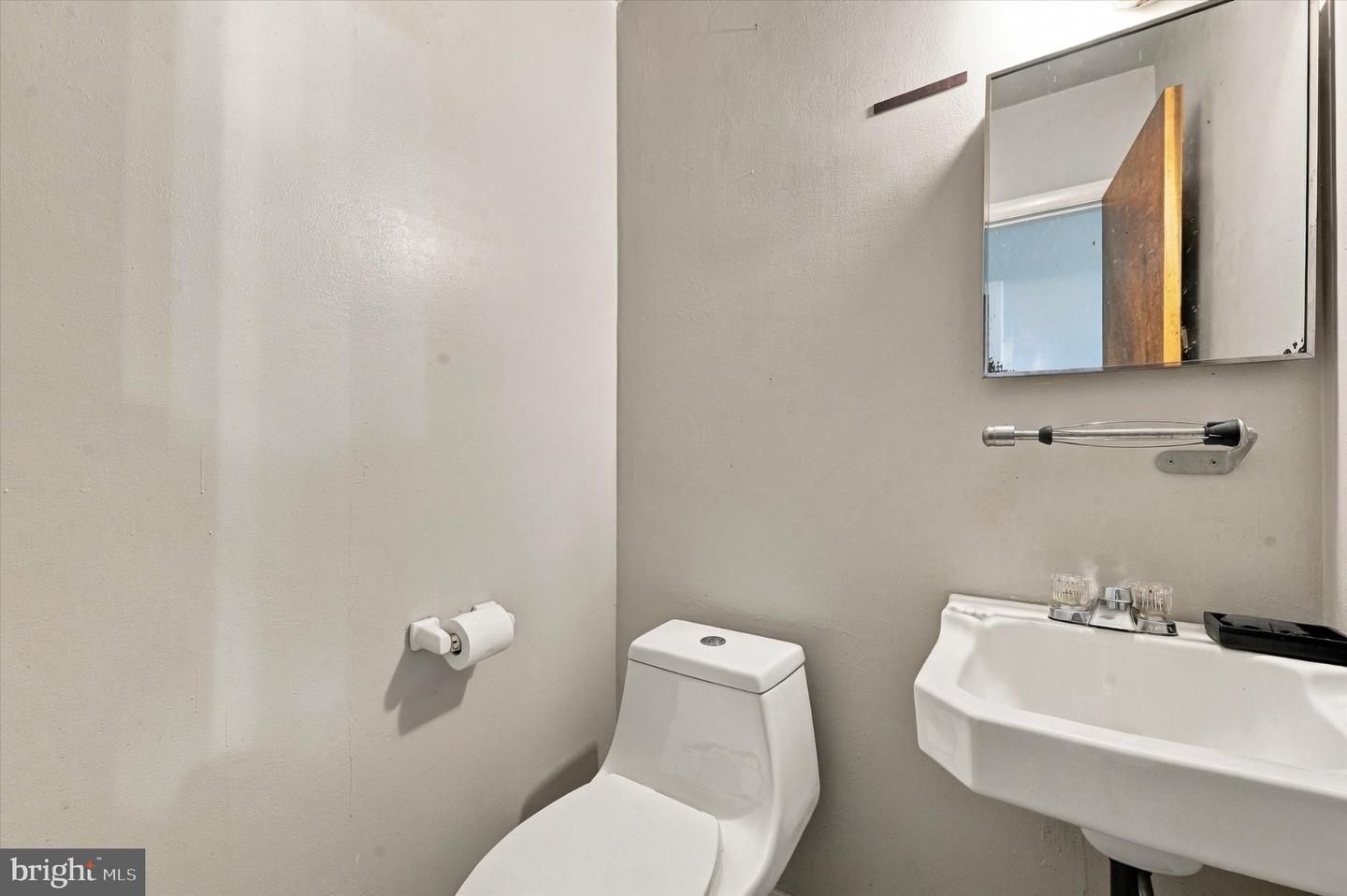 306 Collingdale Ave Property Photo 11