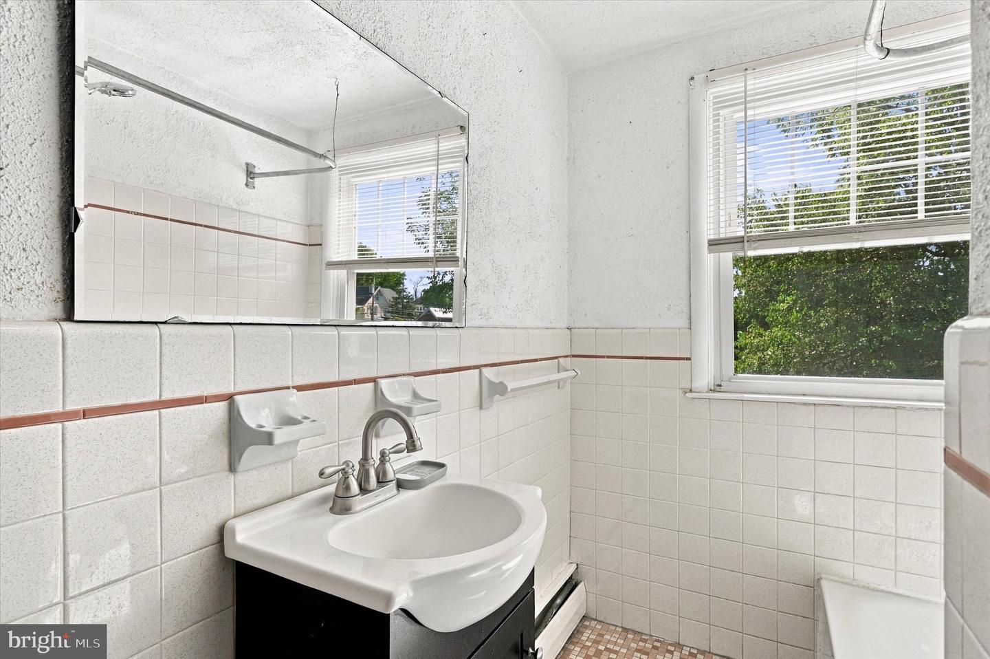 306 Collingdale Ave Property Photo 17