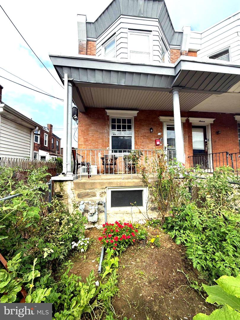 14 College Ave Property Photo 1