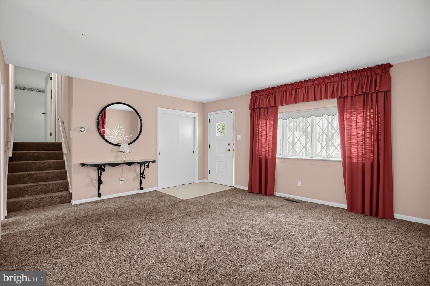 245 Talbot Dr Property Photo 2