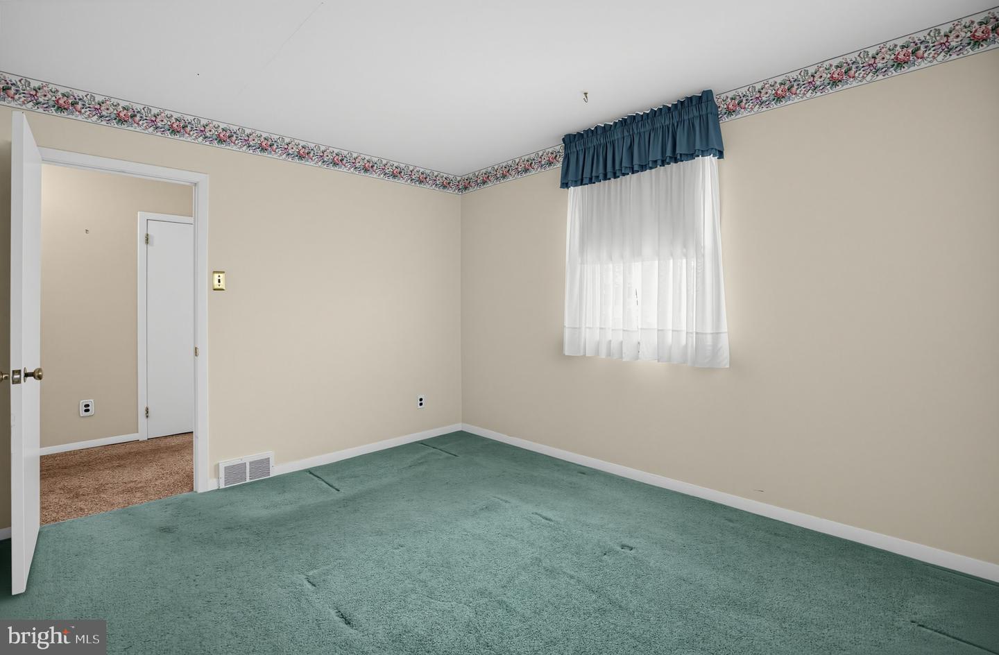 245 Talbot Dr Property Photo 11