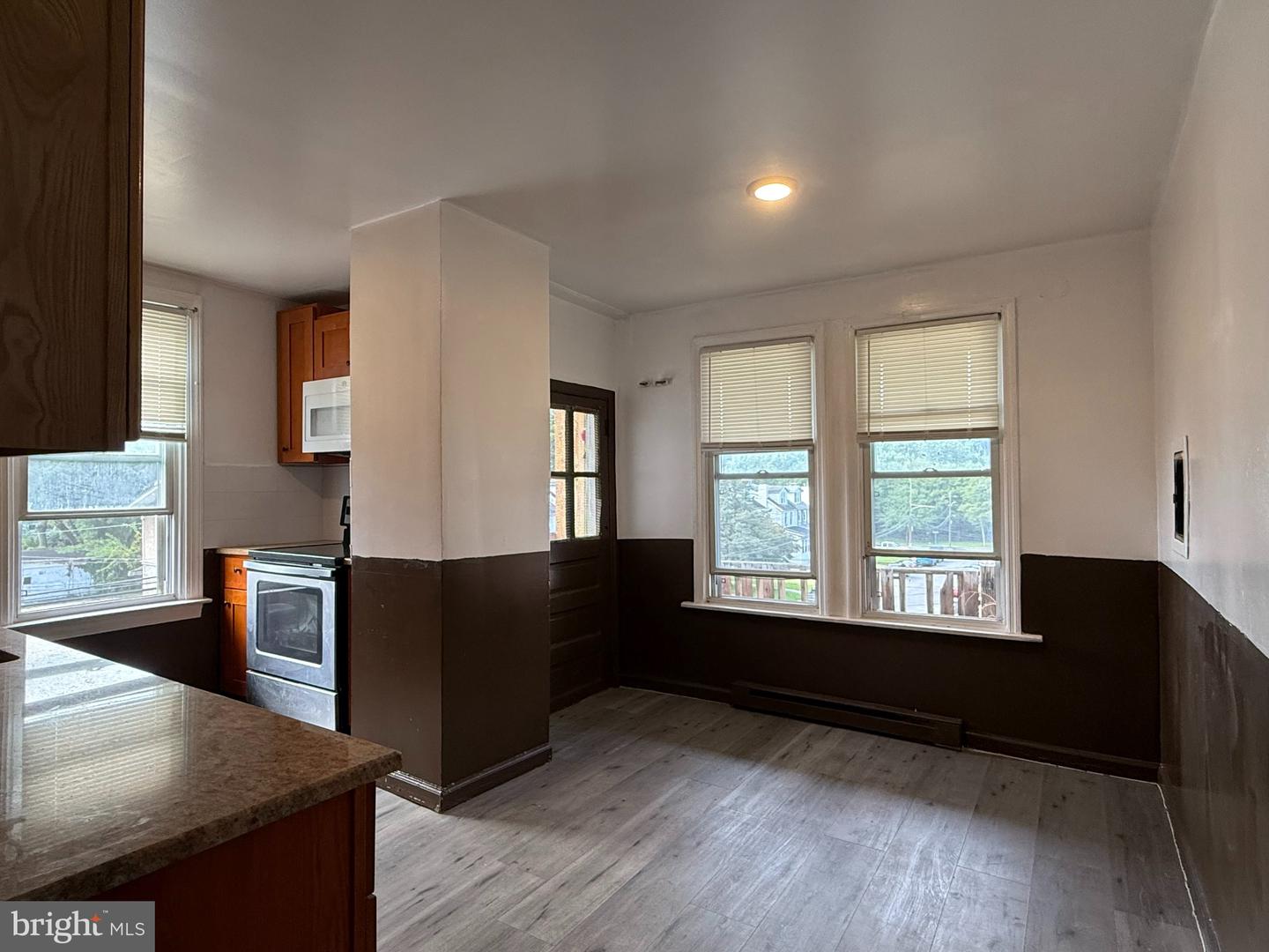 1300 Main St #second Floor Property Photo 4
