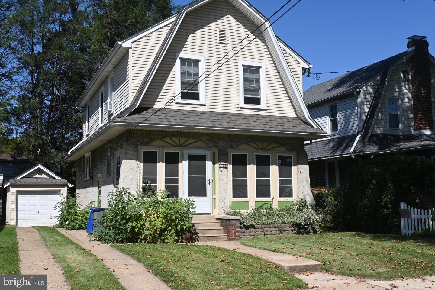 215 W Dupont St Property Photo 2