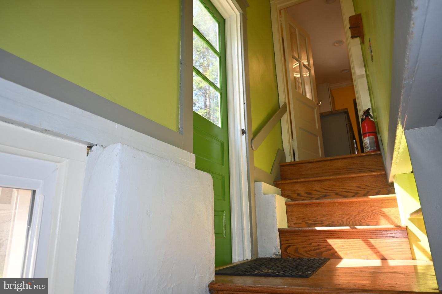 215 W Dupont St Property Photo 31