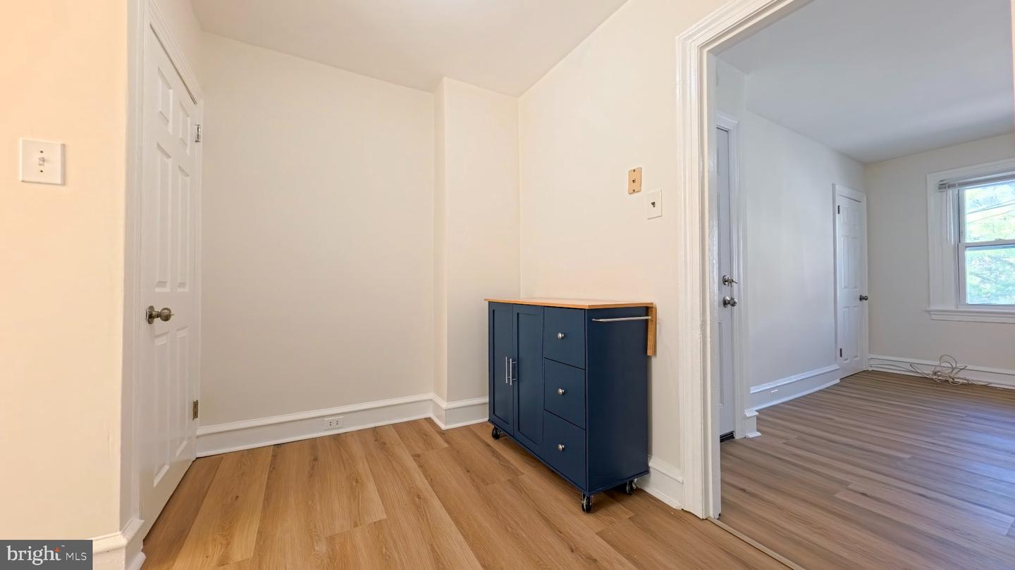 105 S Wayne Ave #2nd Floor Property Photo 6