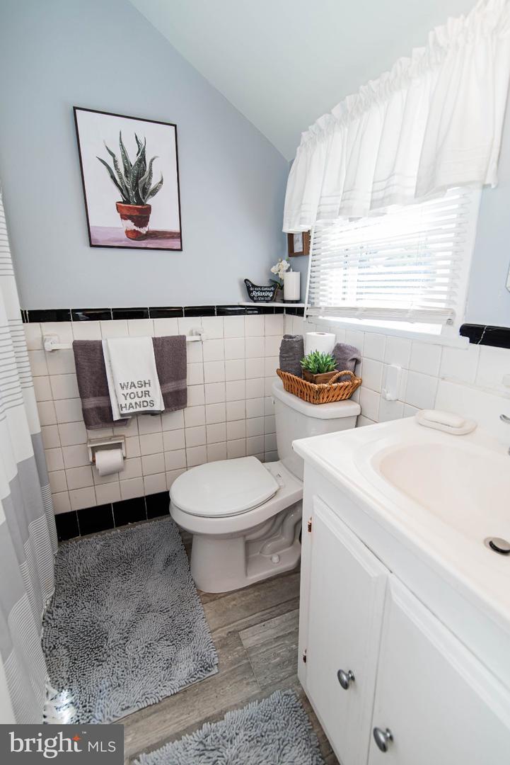 214 W Macdade Blvd Property Photo 38