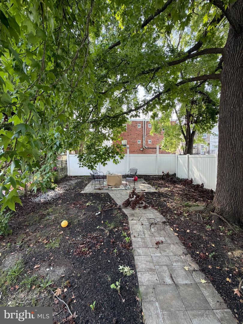 212 N Maple Ave Property Photo 6