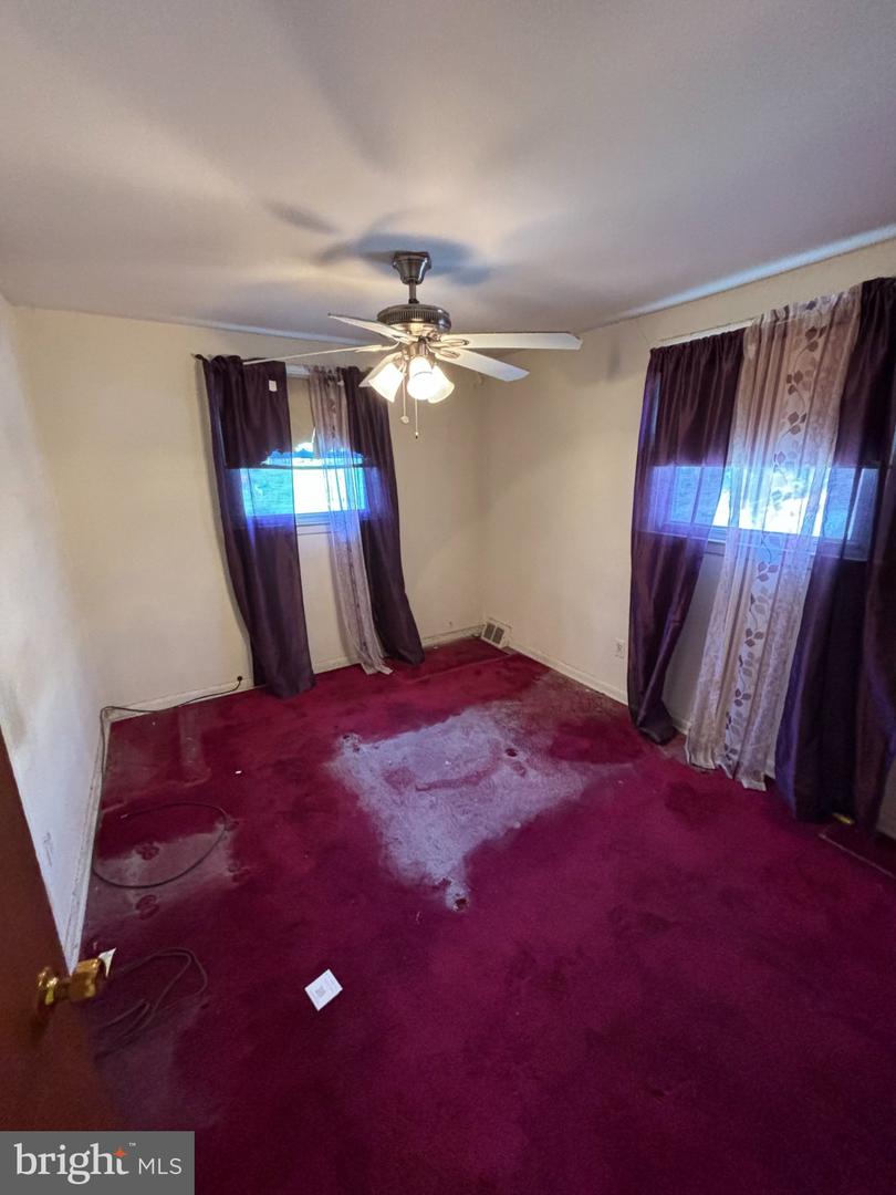 217 Emerald Ln Property Photo 8