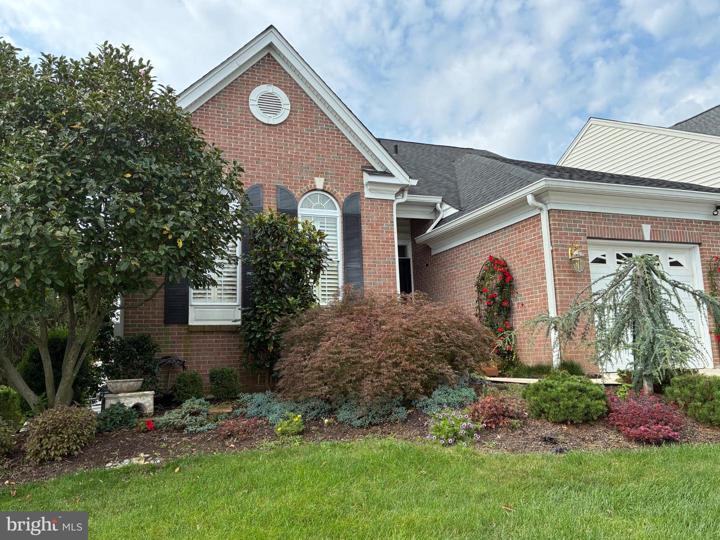 91 S Valentine Dr Property Photo 1