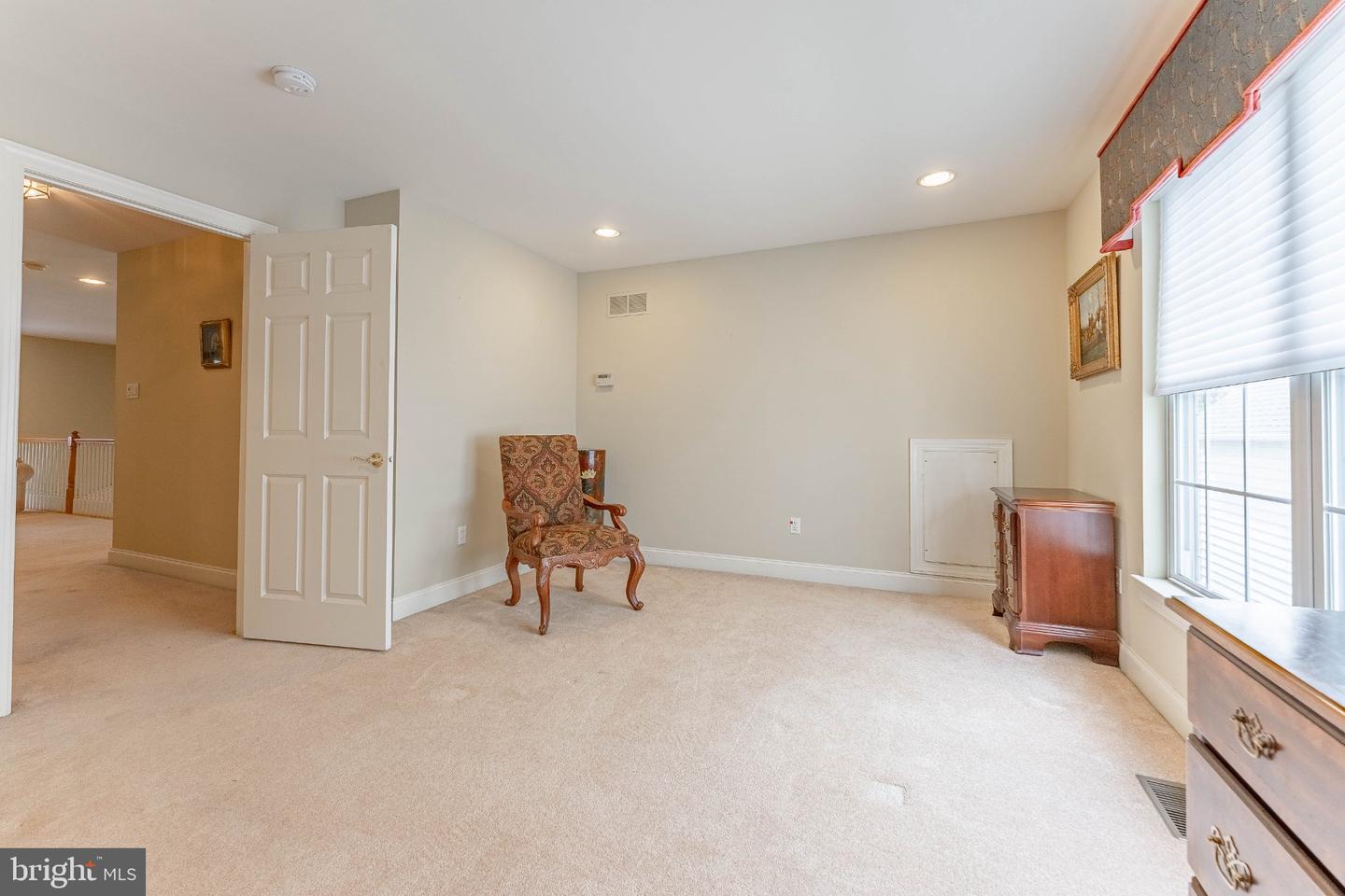 91 S Valentine Dr Property Photo 58