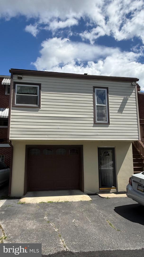 302 Felton Ave Property Photo 15