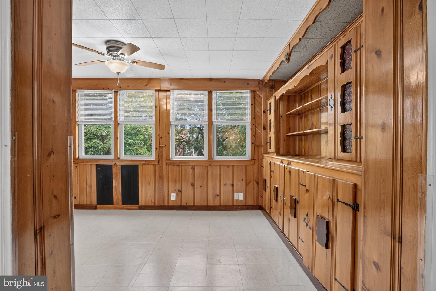 7057 Guilford Rd Property Photo 9