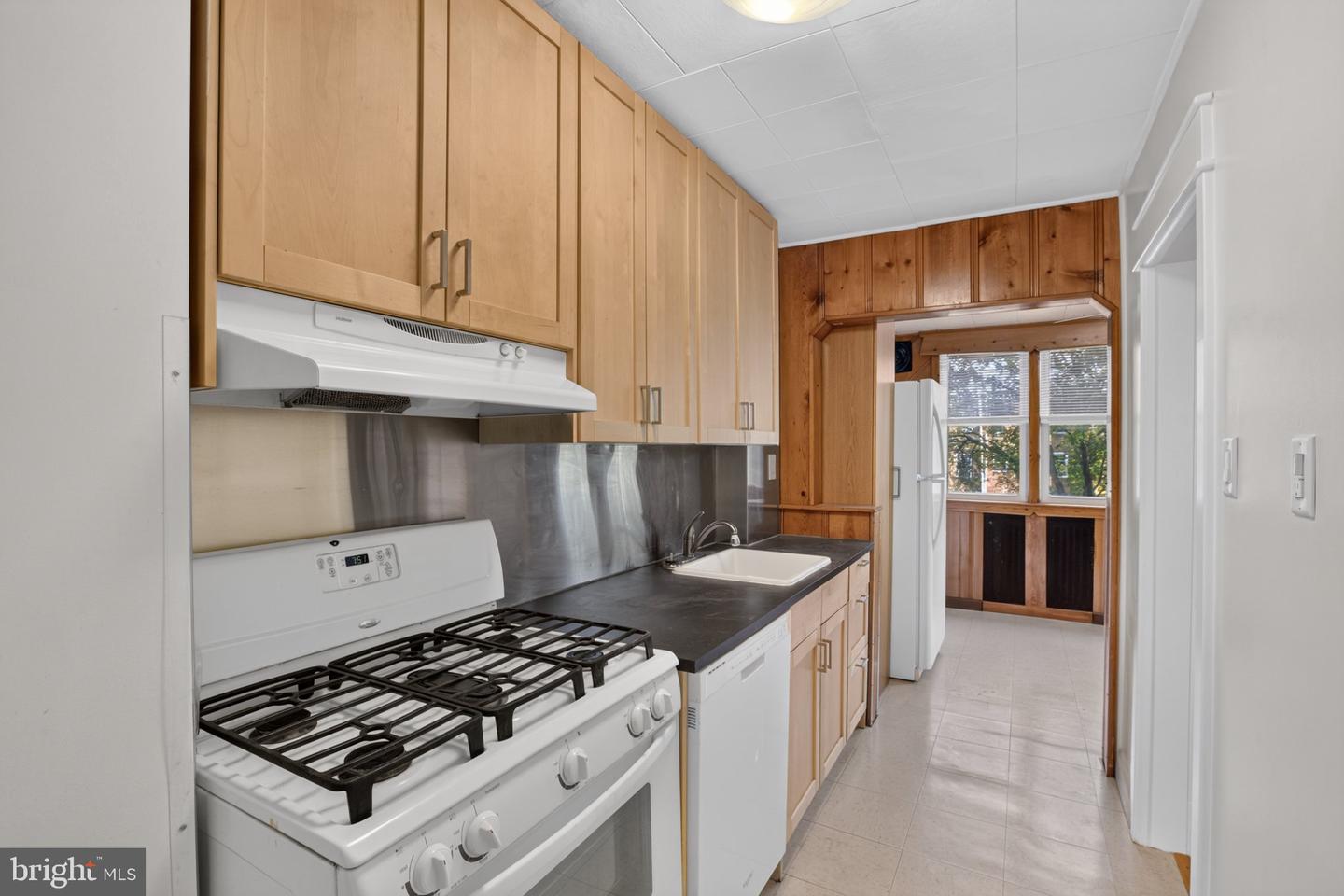 7057 Guilford Rd Property Photo 14