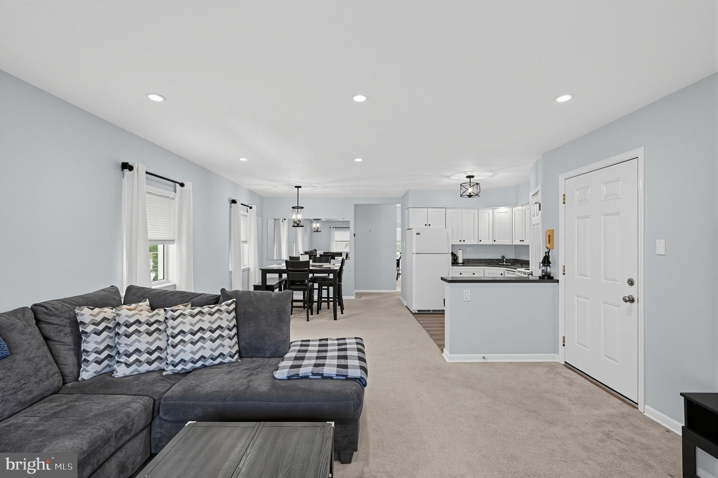 354 S Swarthmore Ave #b-2 Property Photo 1