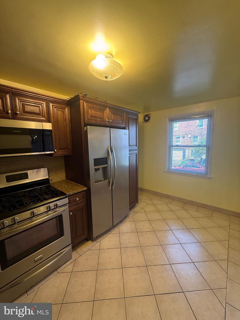1540 Hermesprota Dr Property Photo 6