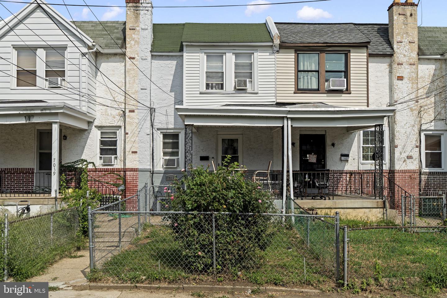 7017 RADBOURNE RD Property Photo 1