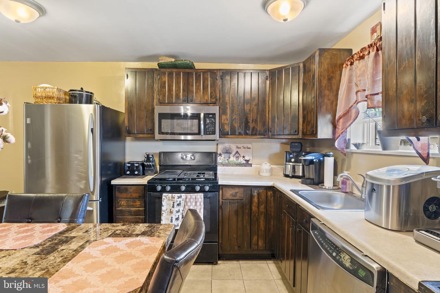 7017 Radbourne Rd Property Photo 8