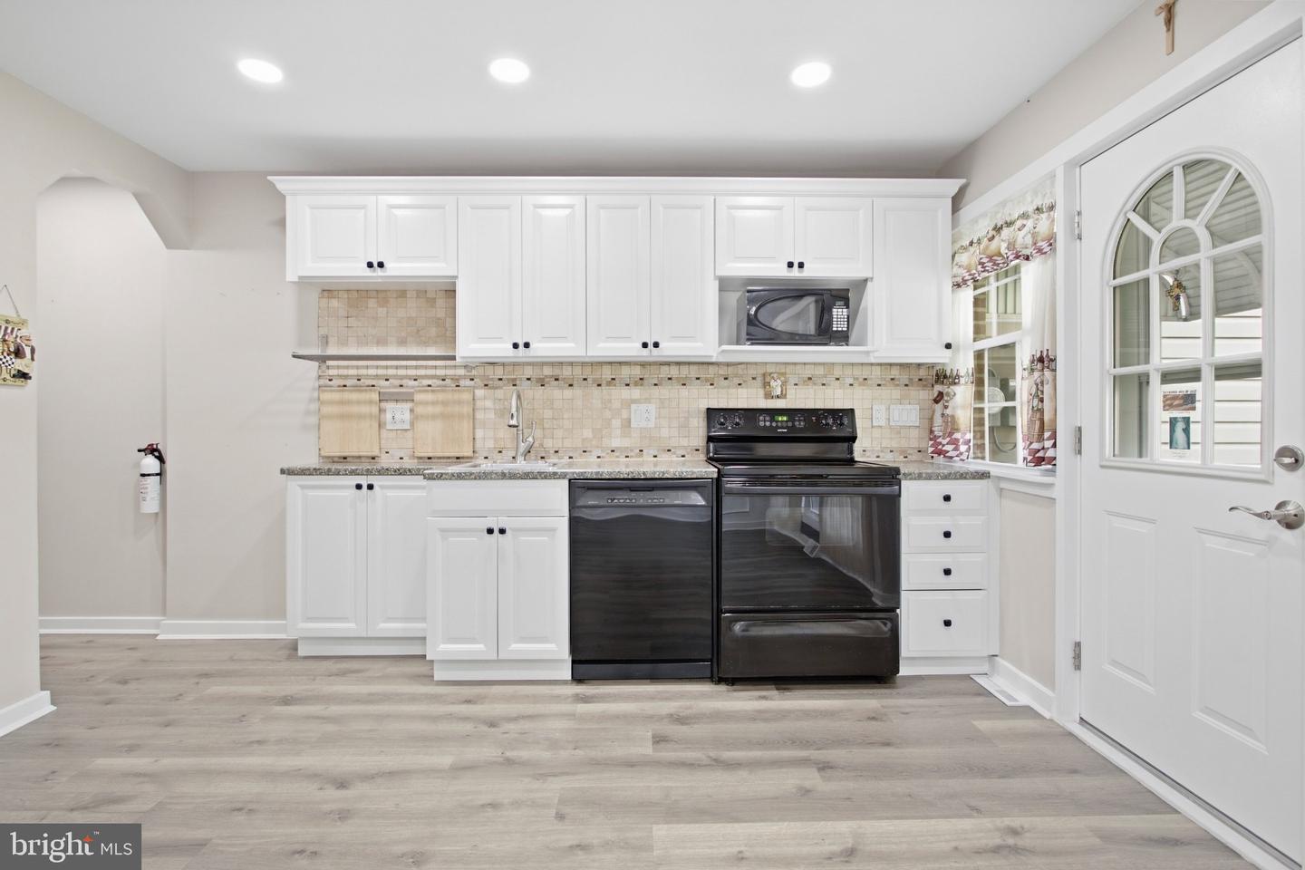 1422 Greenway Rd Property Photo 11