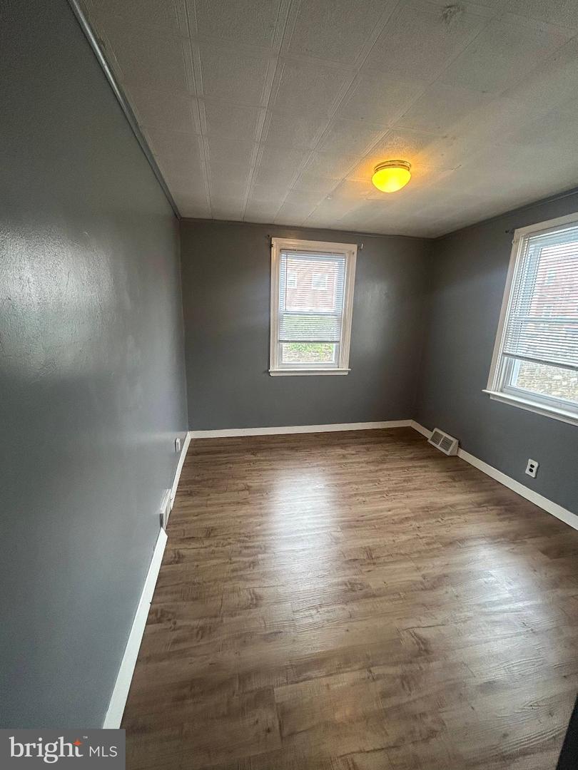 207 Brainard Blvd Property Photo 8