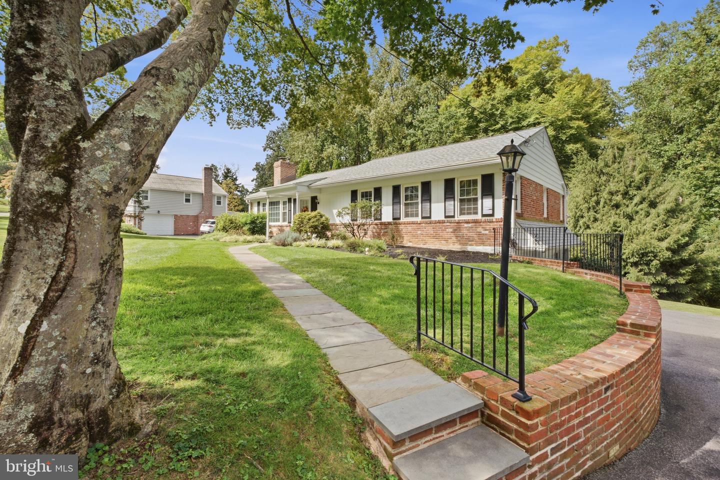 144 Brookside Rd Property Photo 2