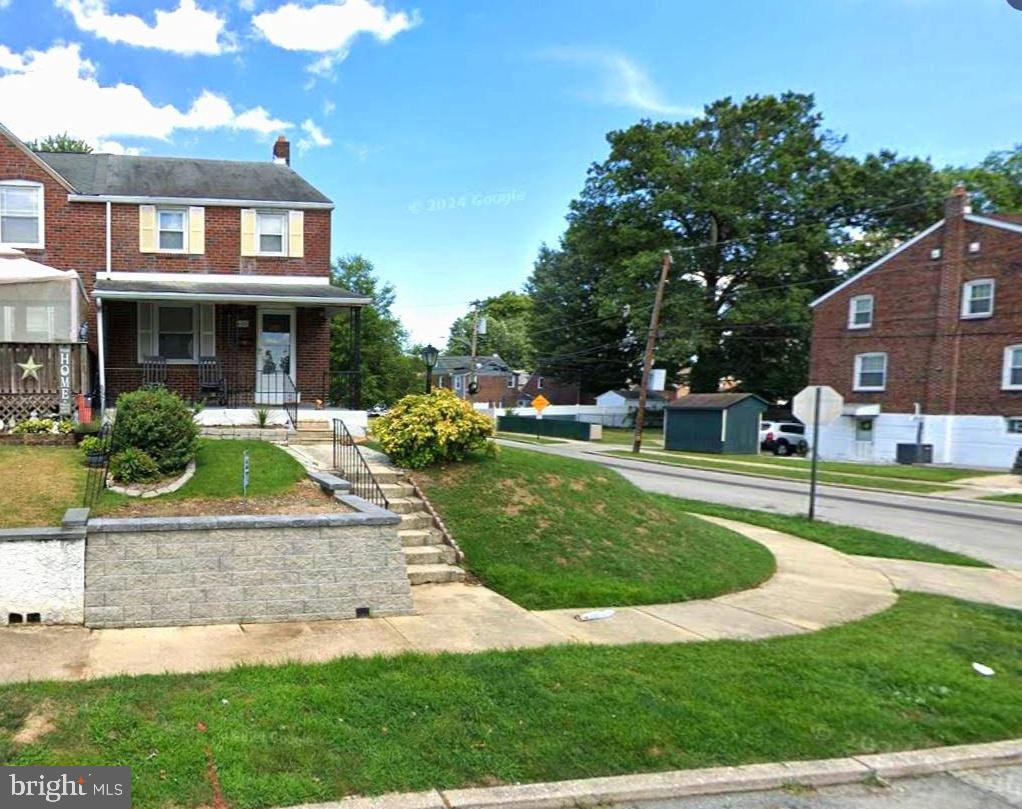 680 Clymer Ln Property Photo 3