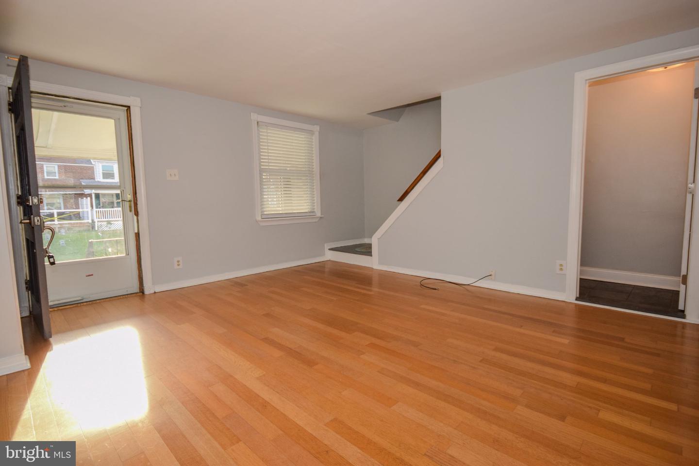 680 Clymer Ln Property Photo 5