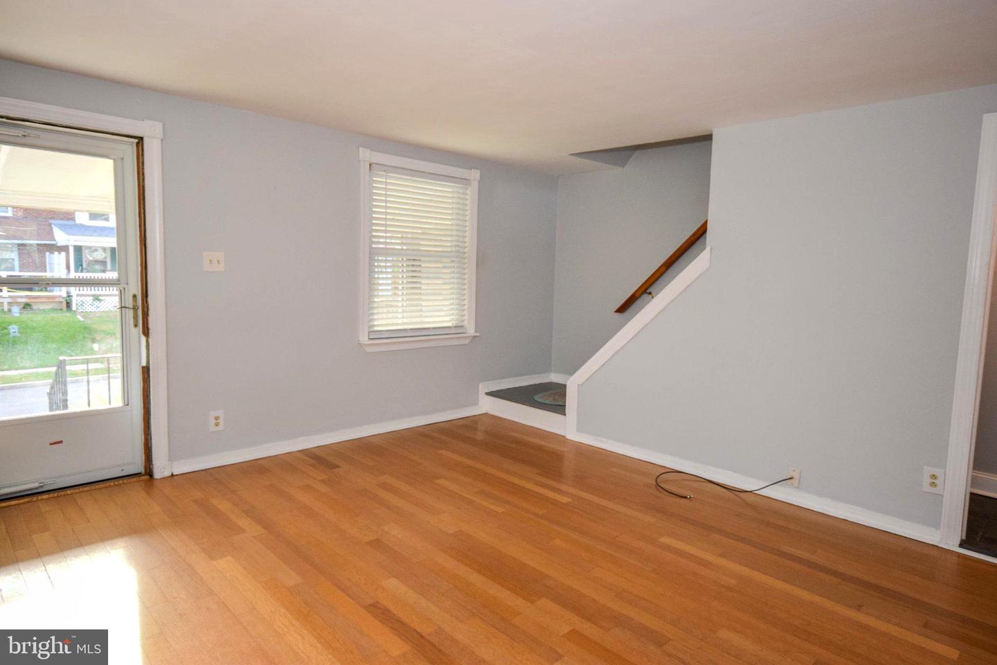 680 Clymer Ln Property Photo 8