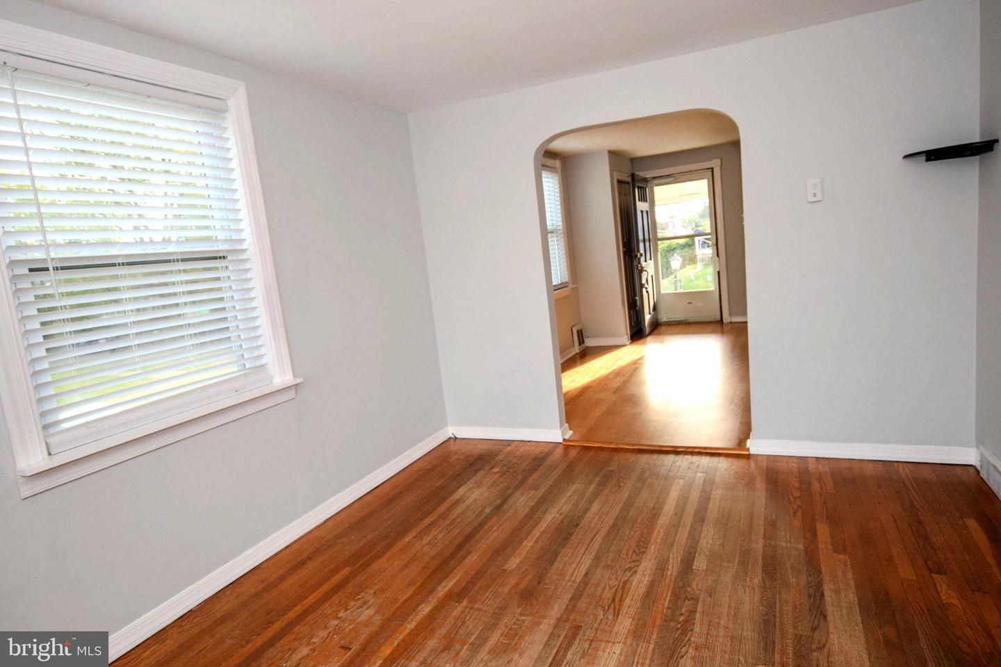680 Clymer Ln Property Photo 9