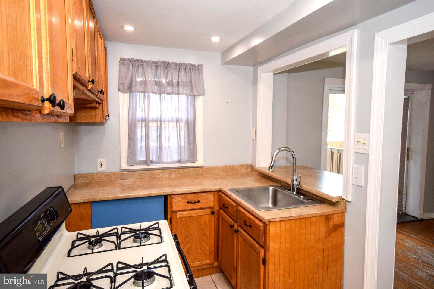 680 Clymer Ln Property Photo 10